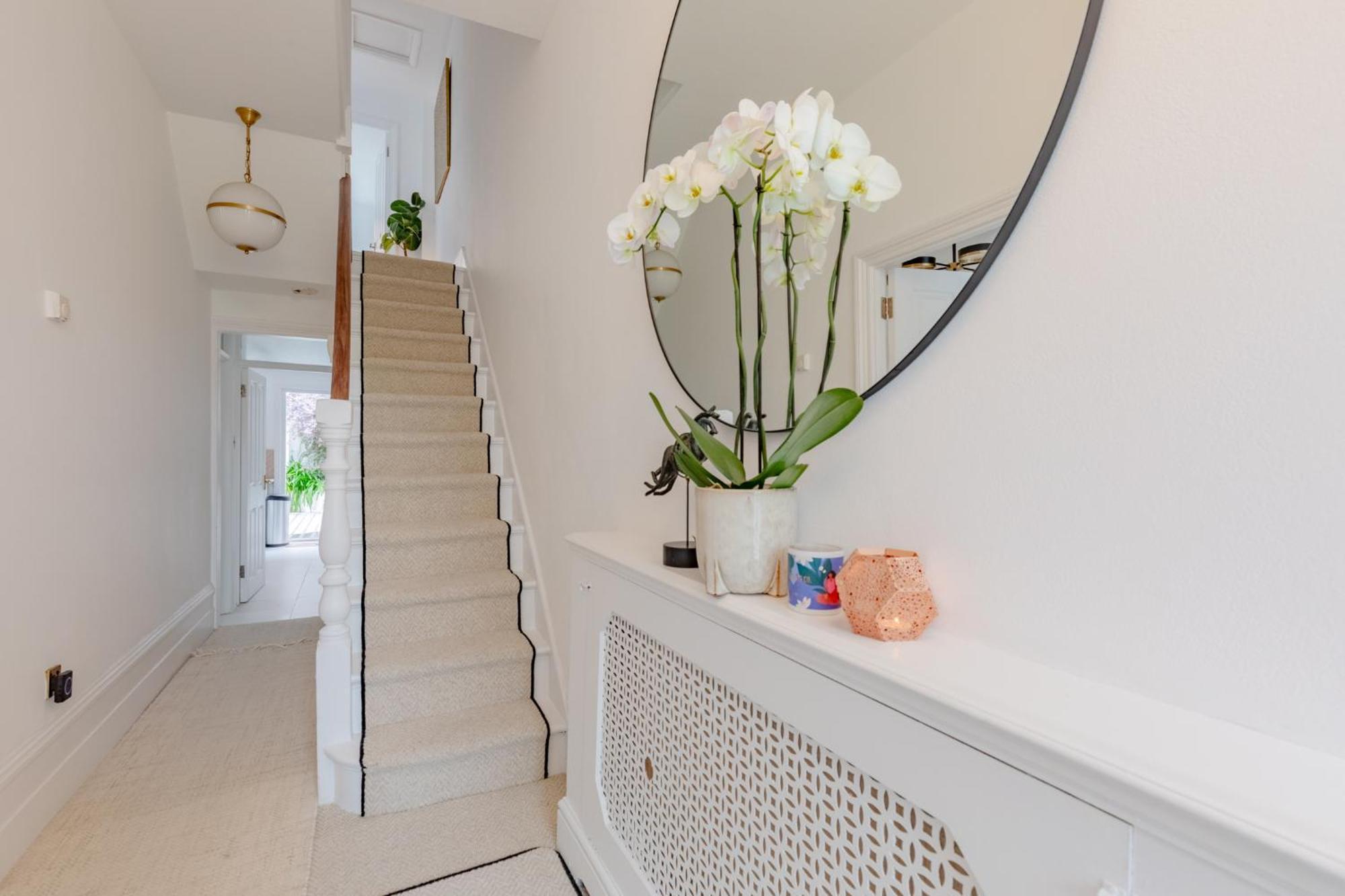 Apartment Luxuriously Curated 4bd Stoke Newington London