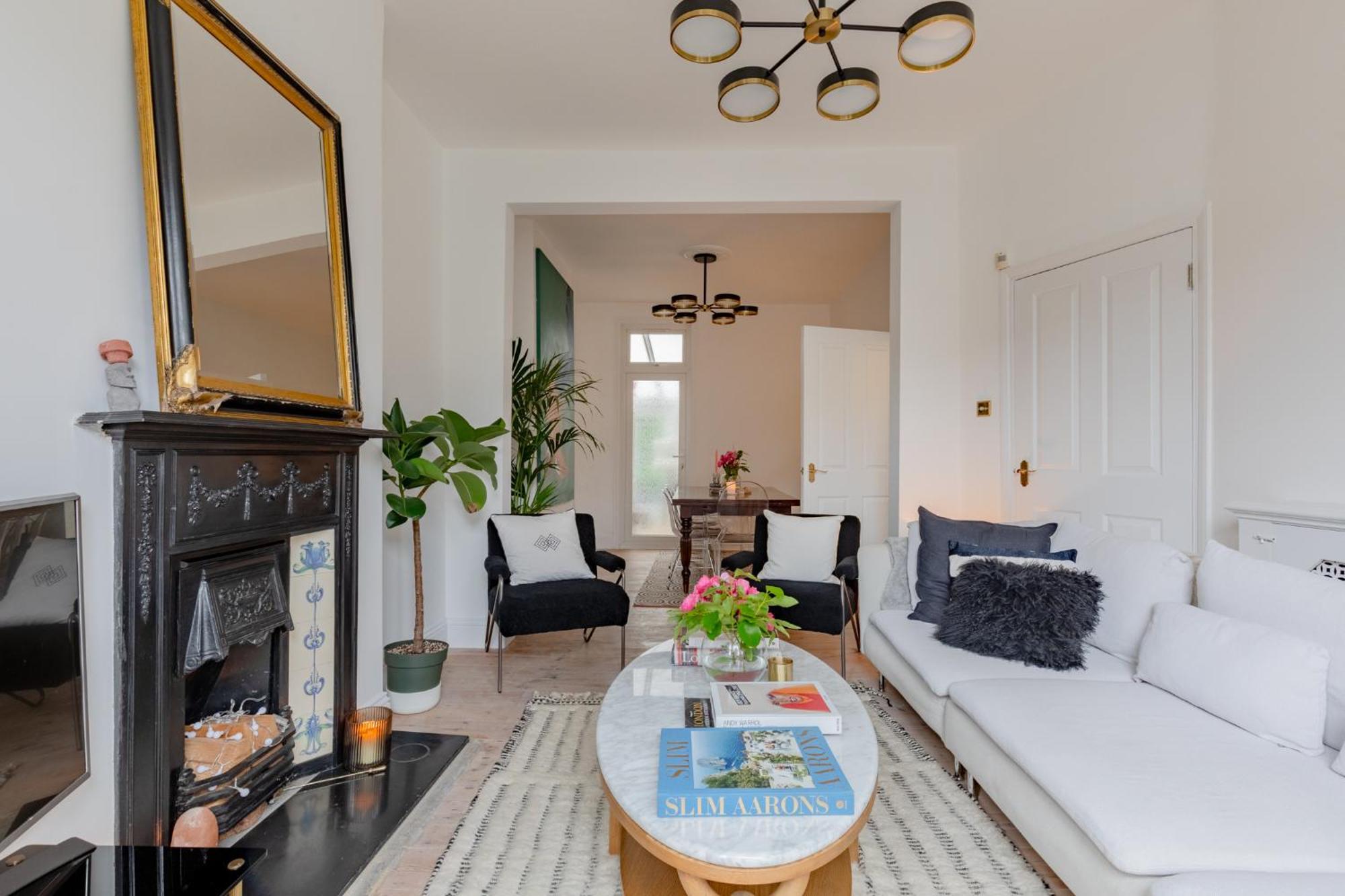 Apartment Luxuriously Curated 4bd Stoke Newington