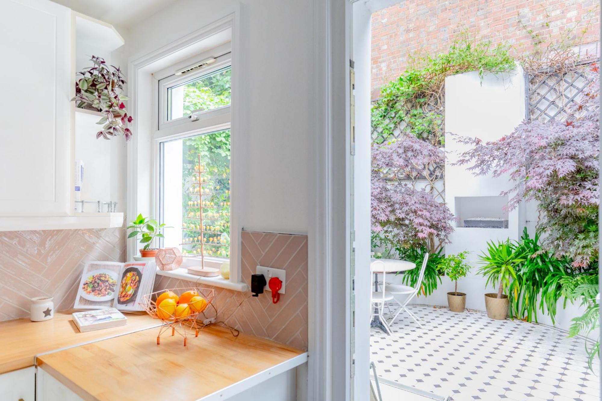 Apartment Luxuriously Curated 4bd Stoke Newington *