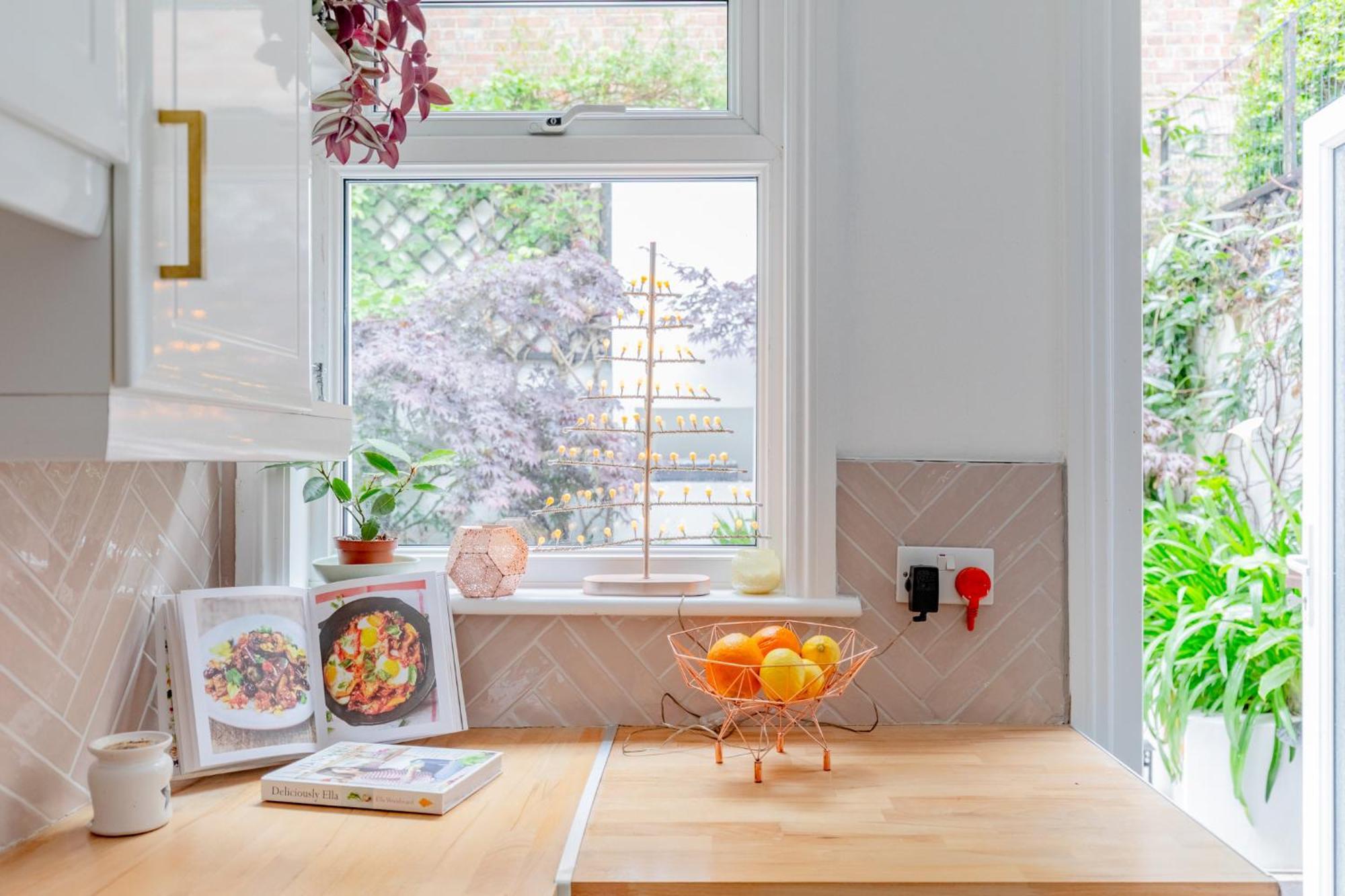 Luxuriously Curated 4bd Stoke Newington *