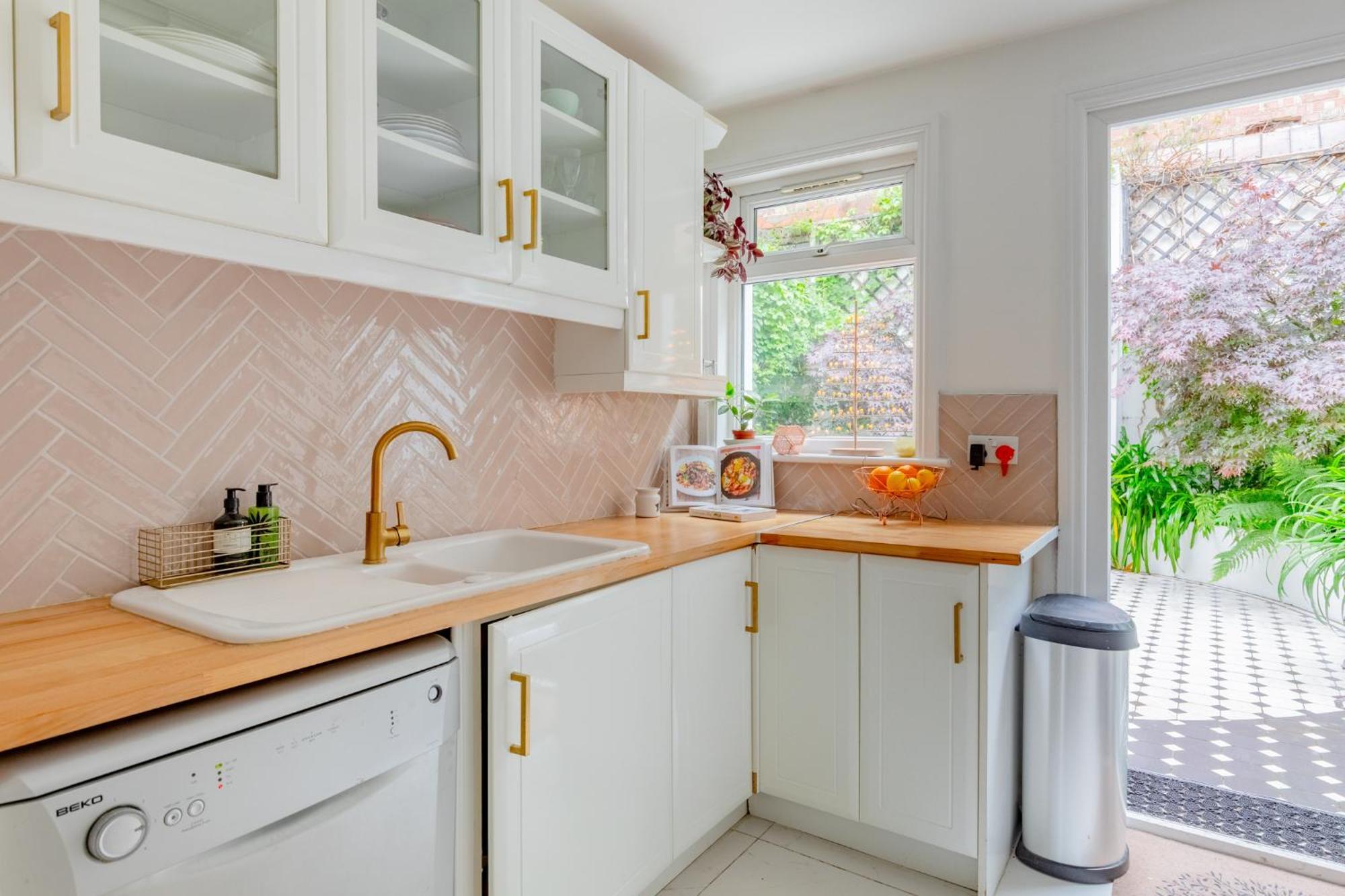 Luxuriously Curated 4bd Stoke Newington *